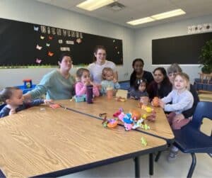 Éducatrice avec un enfant